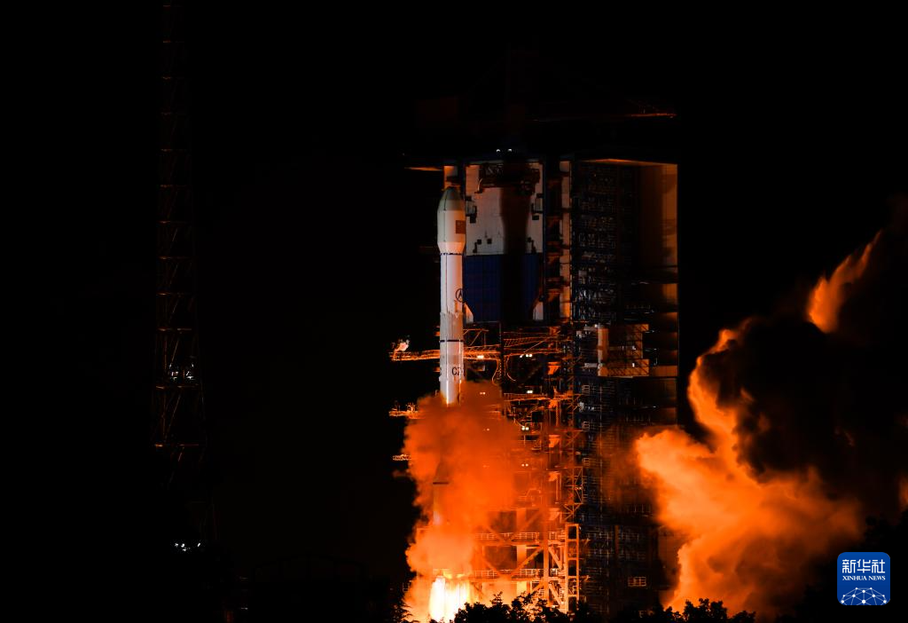 我国成功发射通信技术试验卫星十九号