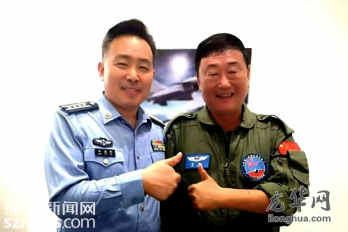 歼-10C在深圳“点亮”一场国防教育报告会