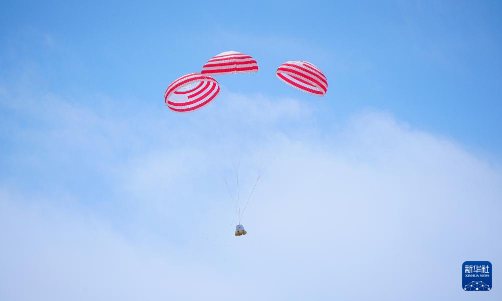 梦舟载人飞船零高度逃逸飞行试验取得圆满成功 我国载人月球探测工程研制工作取得新的重要突破