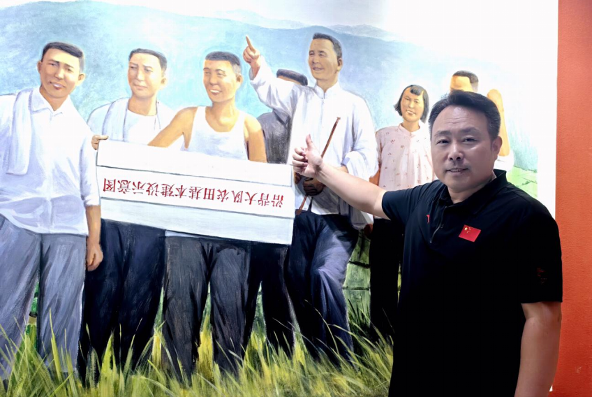 我以“双20”同框，致敬“将军农民”甘祖昌