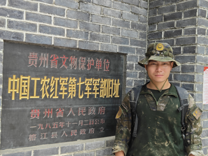 人民子弟兵为人民！休假战士紧急奔赴抗洪抢险救援现场