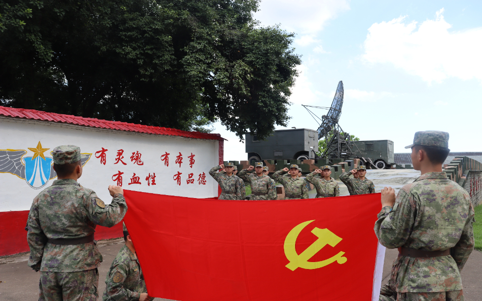 人民子弟兵这样过“七一”：“强军有我，请党放心！”