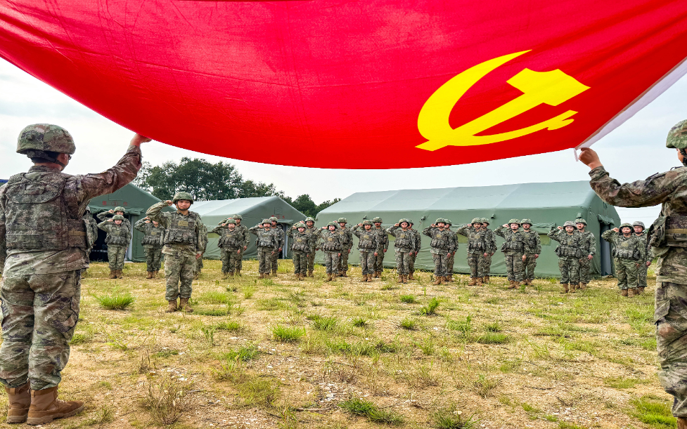 人民子弟兵这样过“七一”：“强军有我，请党放心！”
