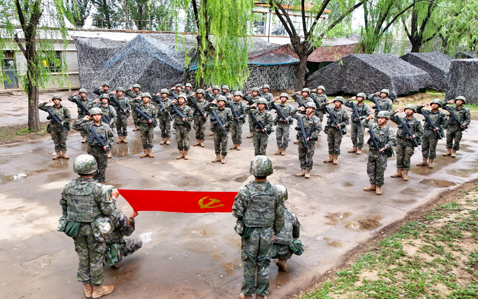 人民子弟兵这样过“七一”：“强军有我，请党放心！”