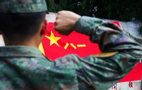“八一”特别策划丨军徽闪耀下的东联“坐标”