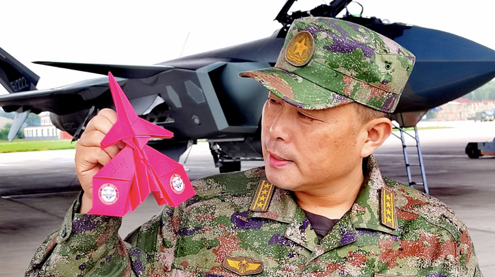 大阅兵盛况走进北京中学生国防思政课