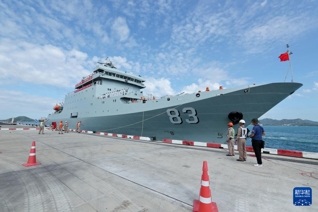 海军83舰编队抵达泰国进行友好访问