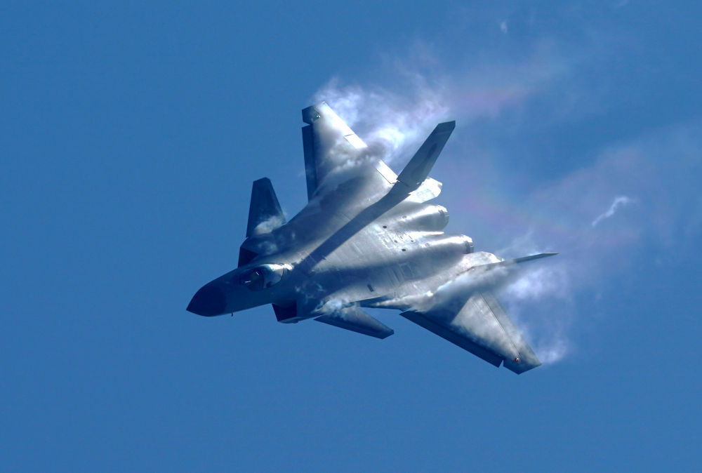 人民空军，生日快乐!