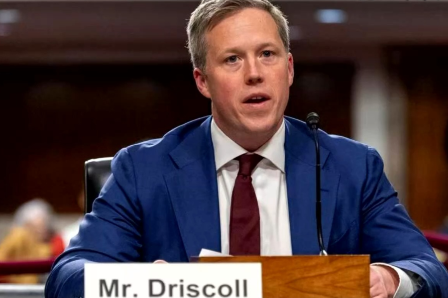 美陆军部长称随时待命对委内瑞拉采取行动