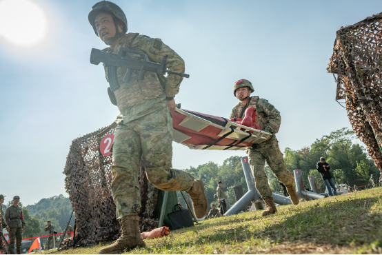 国防科技大学一场急救技能比武，用上了人工智能裁判员