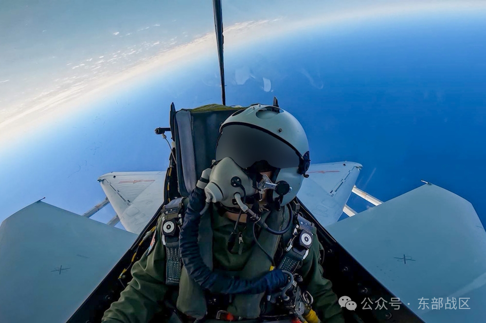 “计时,起飞!” 云端之上飞行员锤炼实战能力