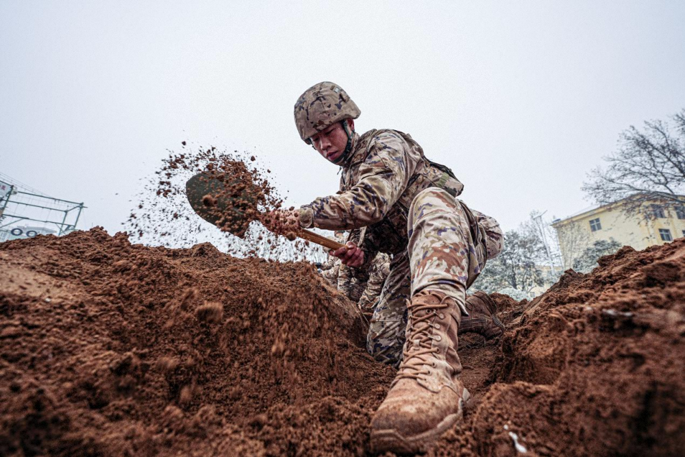 号角催征!全军部队开展新年度军事训练
