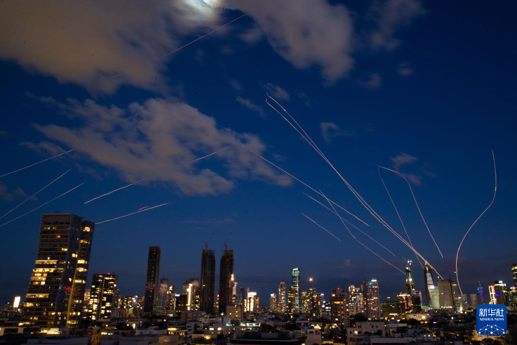 伊朗媒体称至少35枚导弹“成功袭击”以色列