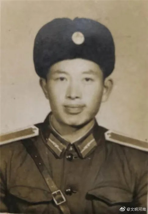 把一等功奖状压箱底46年的英雄老兵,荣获“七一勋章”!