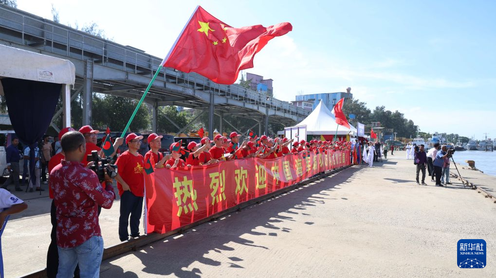中国海军第48批护航编队访问孟加拉国