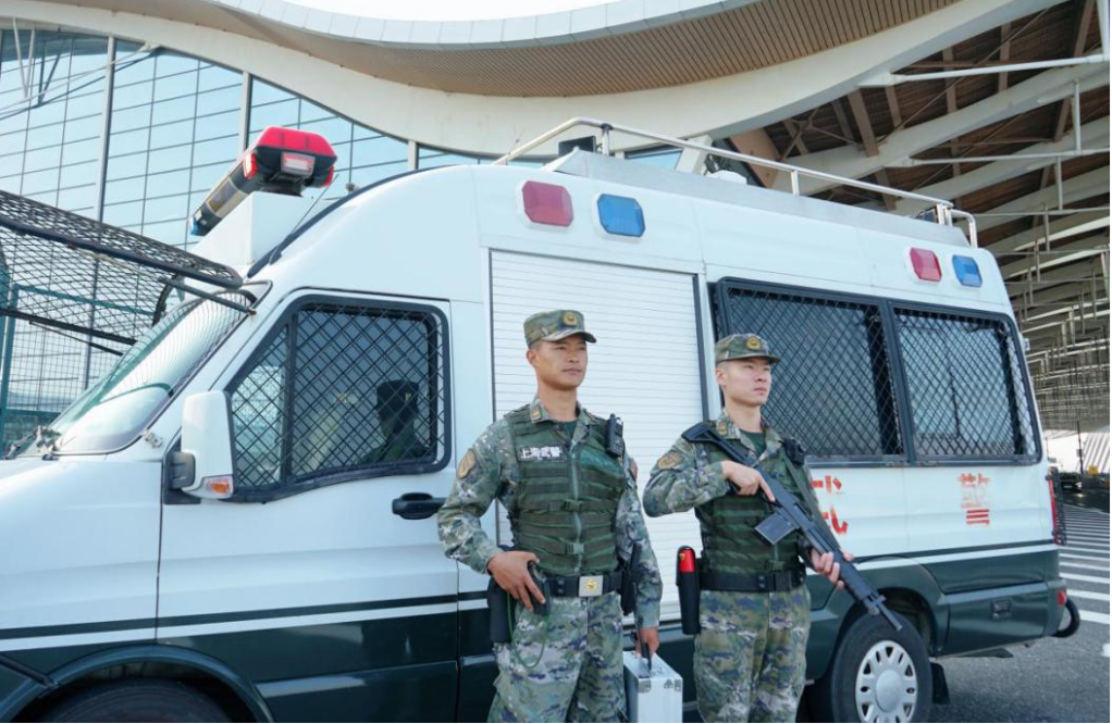 中秋月明·我在战位望故乡丨霓虹璀璨共此乡——走进武警上海总队某支队
